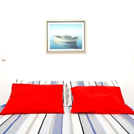 With 3 Bedrooms In Stobrec, With Furnished Balcony And Wifi - 300 M From The Beach * Σπλιτ