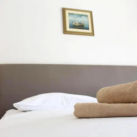 With 3 Bedrooms In Stobrec, With Furnished Balcony And Wifi - 300 M From The Beach Lejlighed *