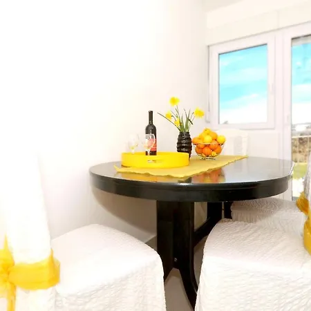 Διαμέρισμα With 3 Bedrooms In Stobrec, With Furnished Balcony And Wifi - 300 M From The Beach Σπλιτ